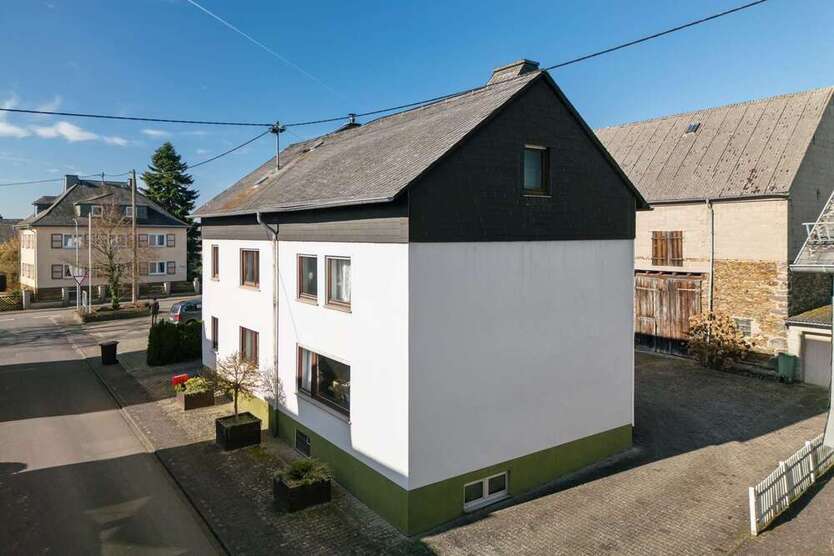 Haus zum Kaufen in Langenscheid 260.000 € 190 m²
