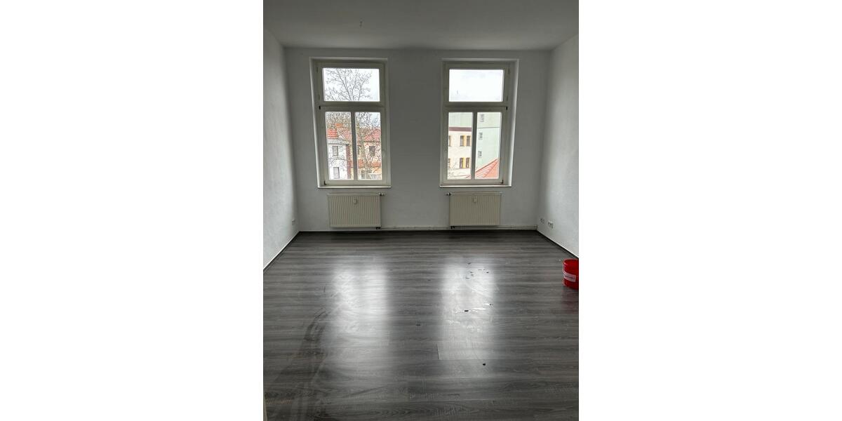 Etagenwohnung Artern - 4 Zimmer, 115 m&sup2;, 999&euro; | Angebot:25294460