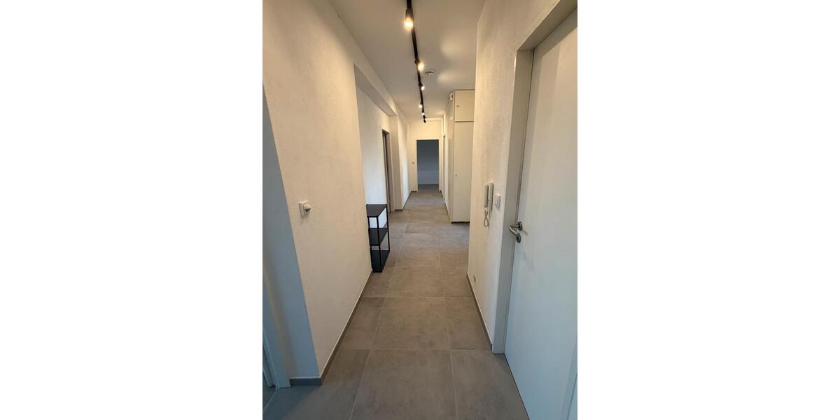 Etagenwohnung Ansbach - 3 Zimmer, 90 m&sup2;, 380&euro; | Angebot:26125900