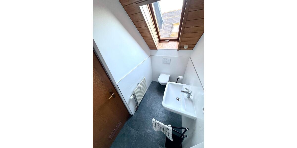 Dachgeschoßwohnung Ketsch - 3 Zimmer, 92 m&sup2;, 1.050&euro; | Angebot:25958690