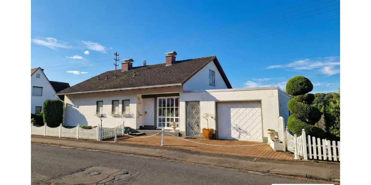 Haus zum Kaufen in Siegen Eiserfeld 339.000 € 165 m² 4 zimmer