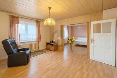 PLATZ FÜR ALLE - MIT GARTEN, GARAGE UND SAUNA - Zweifamilienhaus Schmalkalden | Angebot:27067884