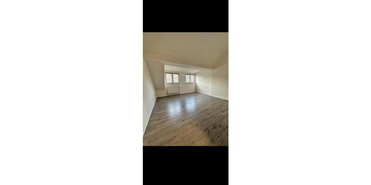 Dachgeschoßwohnung Wuppertal Elberfeld - 4 Zimmer, 75 m&sup2;, 650&euro; | Angebot:26039391