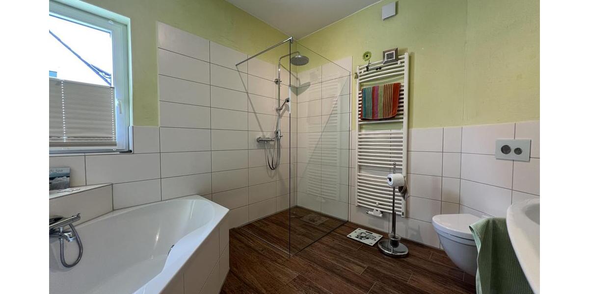 Wohnen mit Flair - Erdgeschoßwohnung Sarstedt Sarstedt | Angebot:27242333