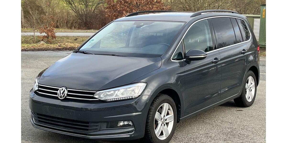 VW Touran 217.000 km 12.900 &euro; Bilschau 24988