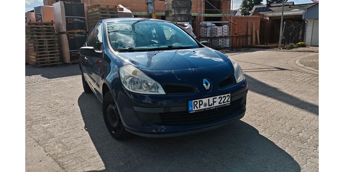 Renault Clio 195.000 km 1.200 &euro; Römerberg 67354