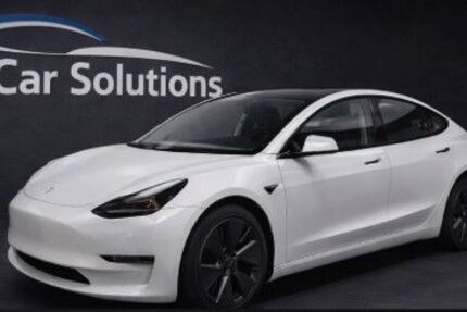 Tesla Model 3 47.529 km 29.150 &euro; Bad Kissingen 97688