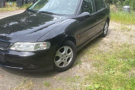 Opel Vectra 122.000 km 1.699 &euro; Berlin 12681