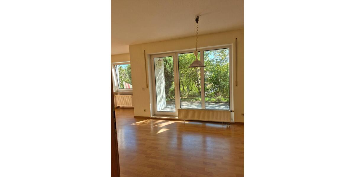 Lichtdurchflutete 3-Zimmer-Wohnung mit Garten 3 zimmer