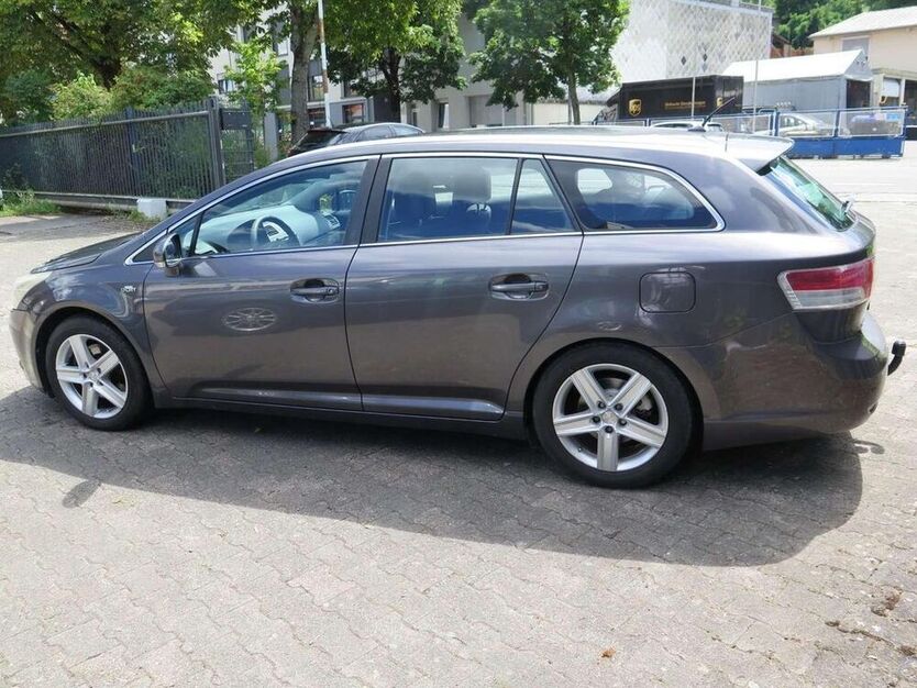 Avensis