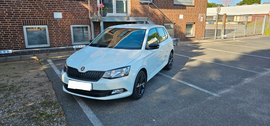 Skoda Fabia 62.847 km 8.999 &euro; Hamburg 22049