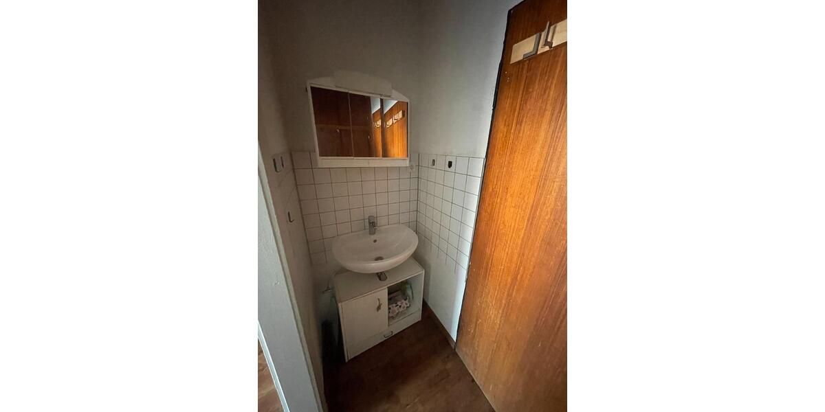 Etagenwohnung Marburg - 1 Zimmer, 15 m&sup2;, 400&euro; | Angebot:25592150