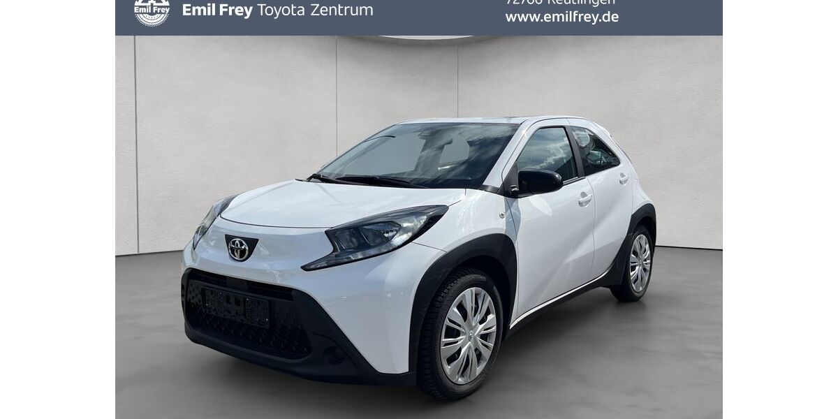 Toyota Aygo (X) 17.554 km 14.390 &euro; Reutlingen 72766