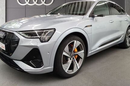 Audi e-tron 47.497 km 42.450 € Frankfurt am Main 60326