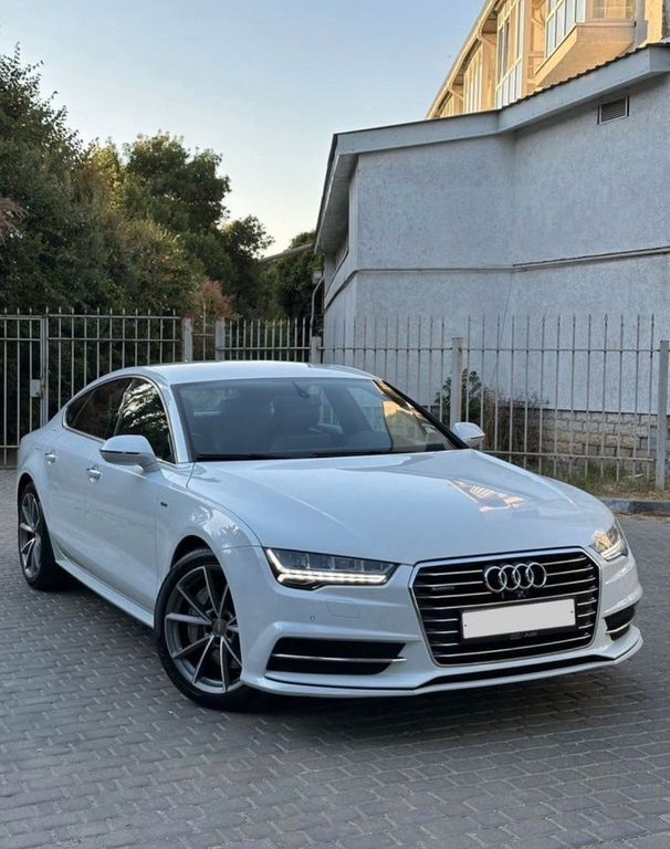 Audi A7 101.722 km 22.970 € Berlin 10178
