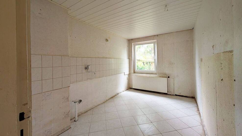 Sanierungsobjekt - 6-Zimmer-Doppelhaushälfte in Bornim 6 zimmer
