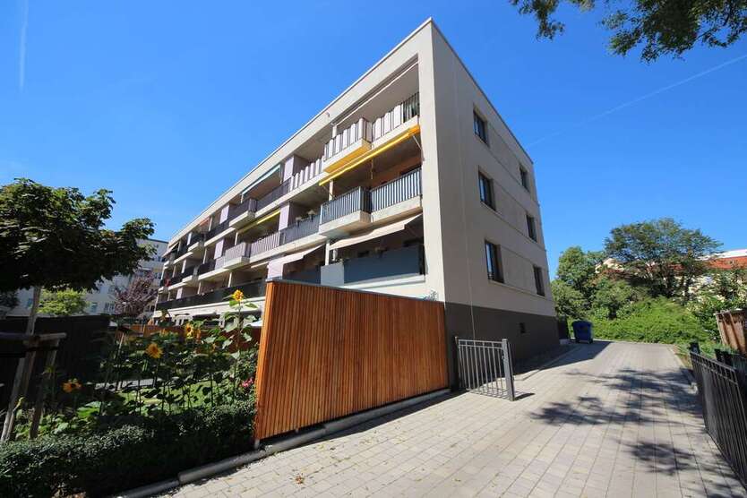 Wohnung zum Mieten in Magdeburg 974 € 92 m²