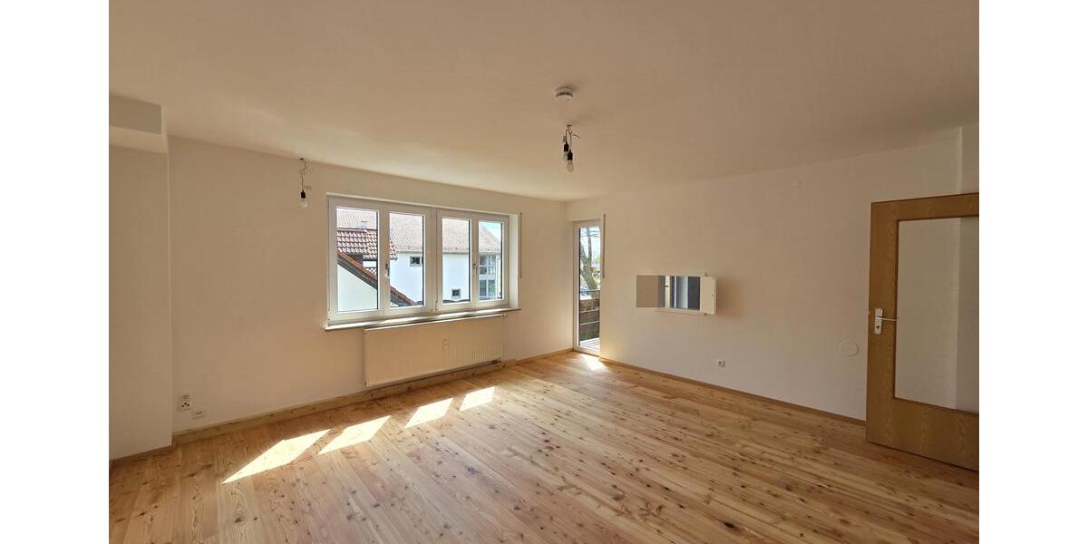 Etagenwohnung Pastetten - 4 Zimmer, 100 m&sup2;, 1.550&euro; | Angebot:26680478