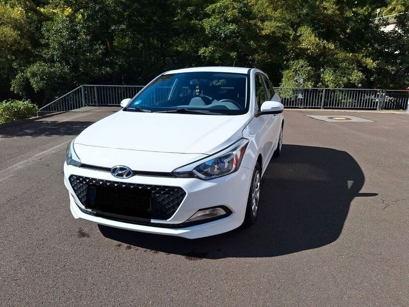 i20