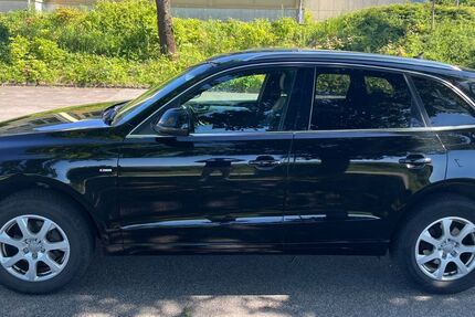 Audi Q5 179.000 km 8.500 &euro; Grub am Forst 96271