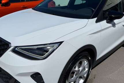 Seat Arona 180.000 km 13.490 &euro; Creglingen 97993