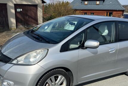 Honda Jazz 118.500 km 5.850 &euro; Adorf 08626