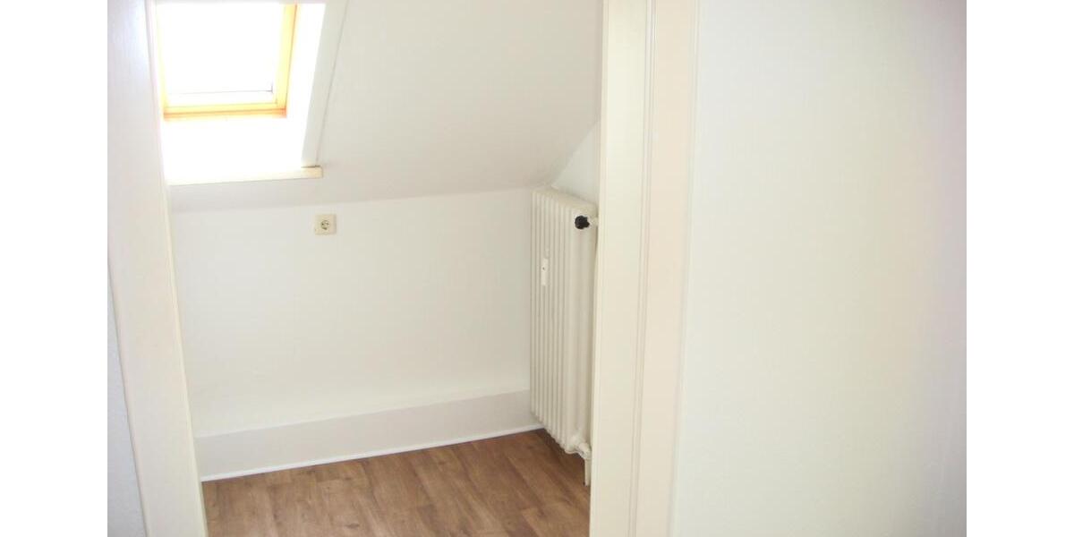 Dachgeschoßwohnung Uetze - 3 Zimmer, 80 m&sup2;, 495&euro; | Angebot:26262140
