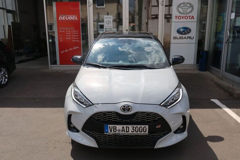 Yaris
