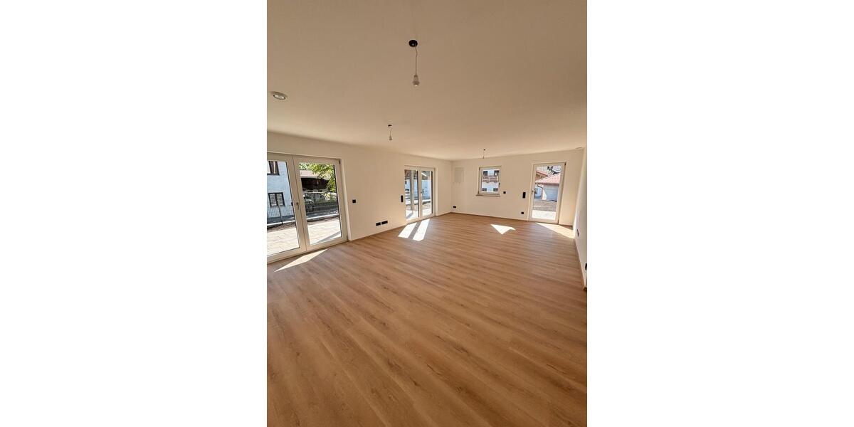 Erdgeschoßwohnung Warngau - 3 Zimmer, 100 m&sup2;, 1.650&euro; | Angebot:26070176