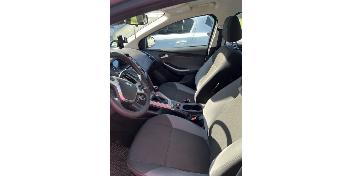 Ford Focus 191.000 km 3.200 € Kirchardt 74912