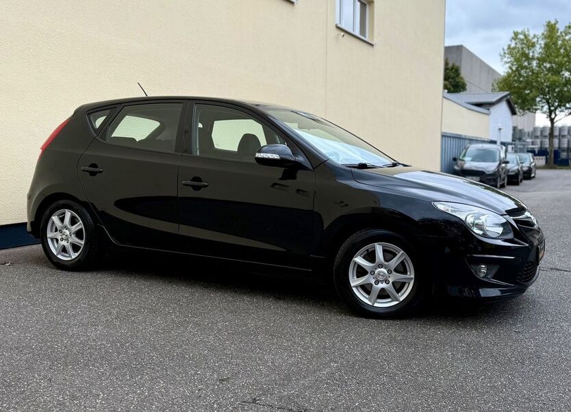 Hyundai i30 94.999 km 6.490 € Hamburg 20537