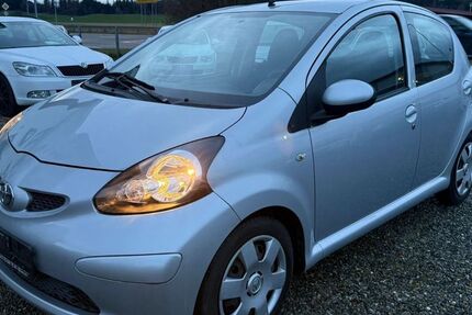 Toyota Aygo (X) 145.000 km 2.700 &euro; Oberessendorf 88436