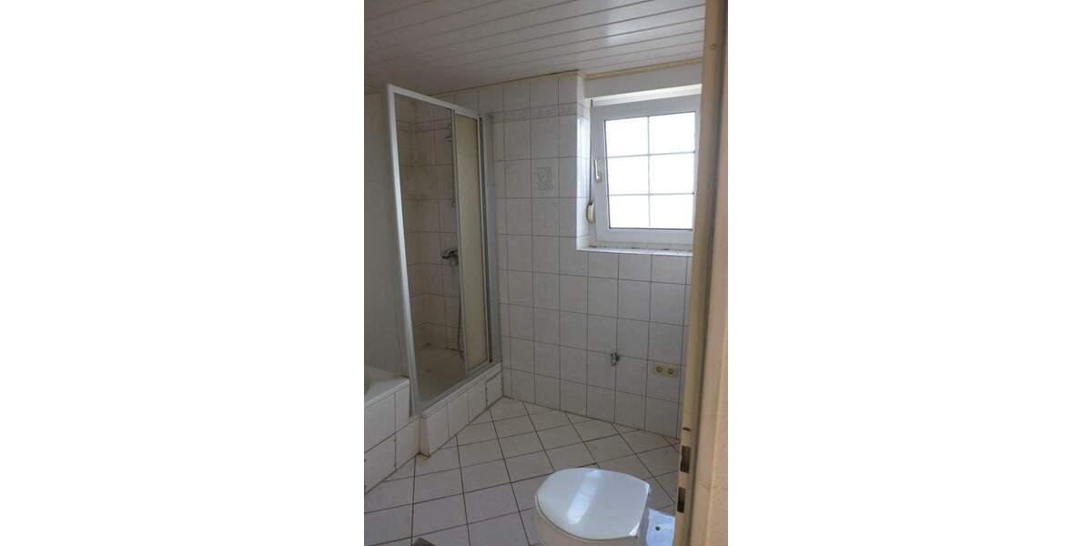 Mehrfamilienhaus, Wohnhaus Gernsheim - 5 Zimmer, 135 m&sup2;, 219.000&euro; | Angebot:25678855