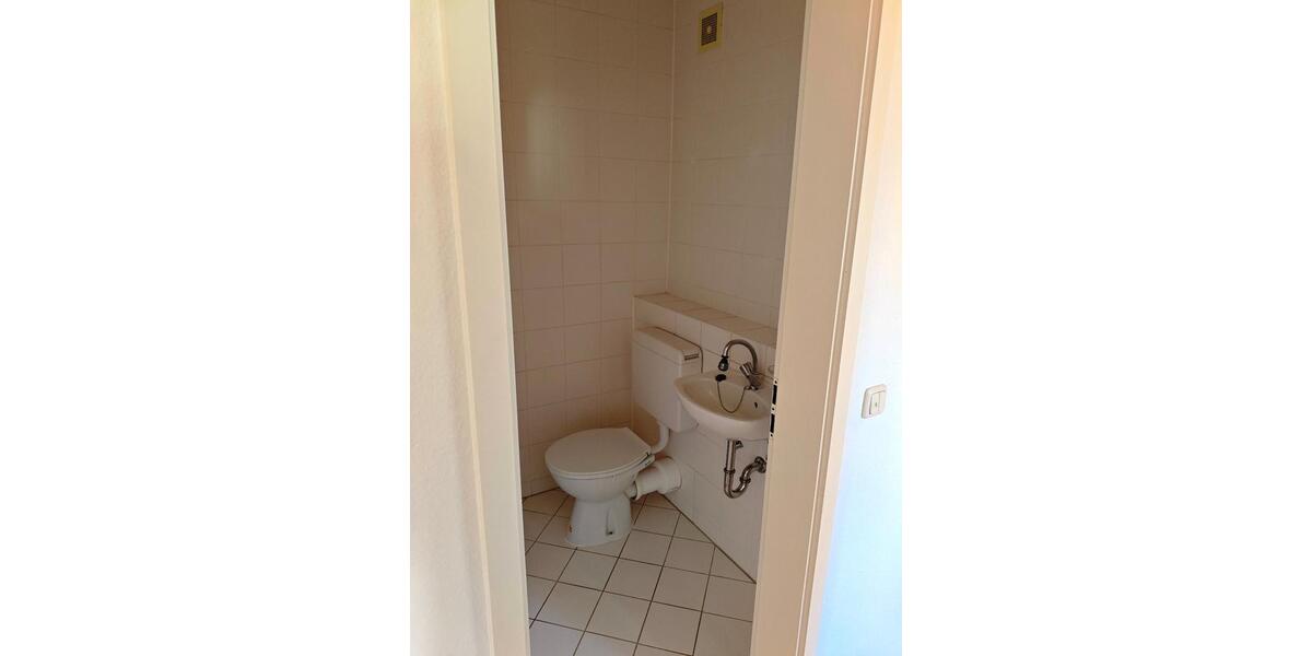 Etagenwohnung Ballenstedt - 3 Zimmer, 75 m&sup2;, 430&euro; | Angebot:24785375