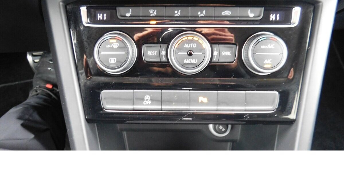 VW Touran 1.5 Comfortline Active BMT TSI DSG Navi 21.400 km 25.990 &euro; Vordorf 38533