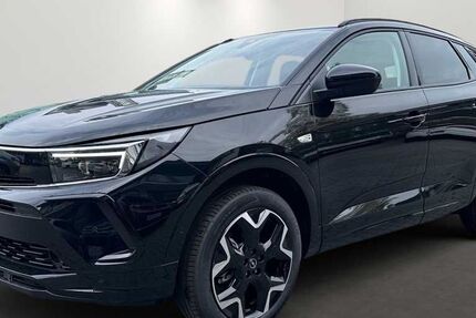 Opel Grandland (X) 4.000 km 28.900 € München 80339
