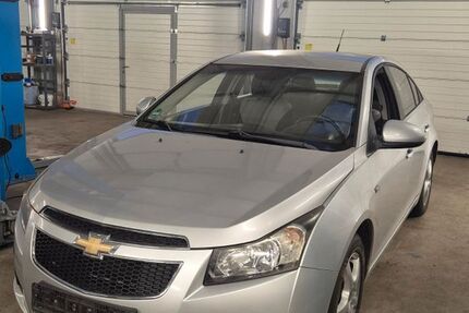 Chevrolet Cruze 108.000 km 5.300 &euro; Bad Orb 63619