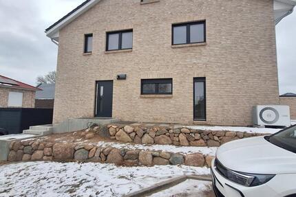 Haus Scharbeutz - 7 Zimmer, 205 m&sup2;, 3.500&euro; | Angebot:25368993