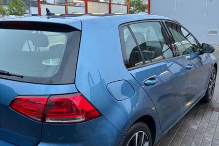 VW Golf 133.000 km 9.800 &euro; Böblingen 71034