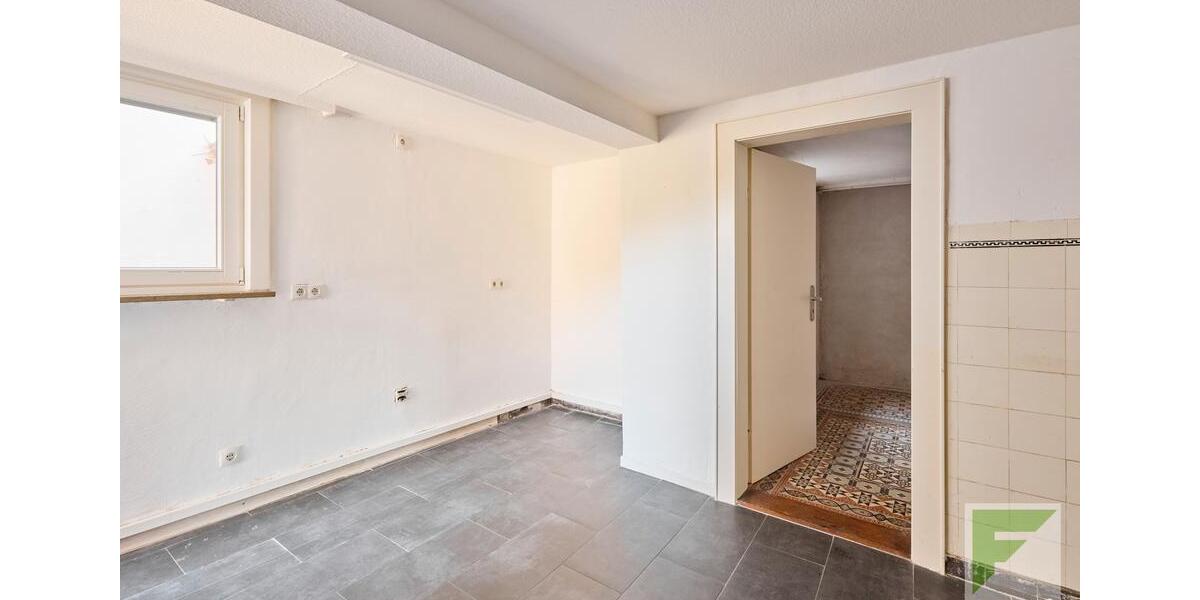 Großzügiges Einfamilienhaus mit Garage in Meschede-Grevenstein 5 zimmer