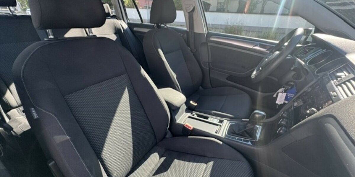 VW Golf Variant 1.6 TDI DSG Trendline Start-Stopp 196.200 km 7.990 &euro; Neckarsulm 74172