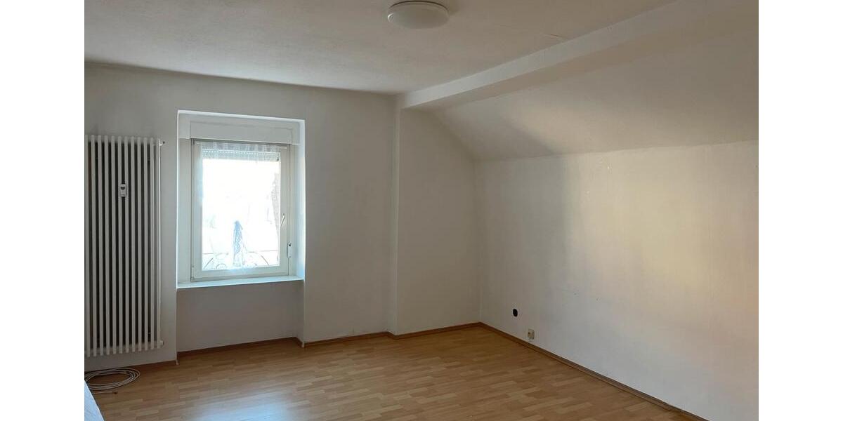 Dachgeschoßwohnung Oberzent - 4 Zimmer, 110 m&sup2;, 720&euro; | Angebot:25375800