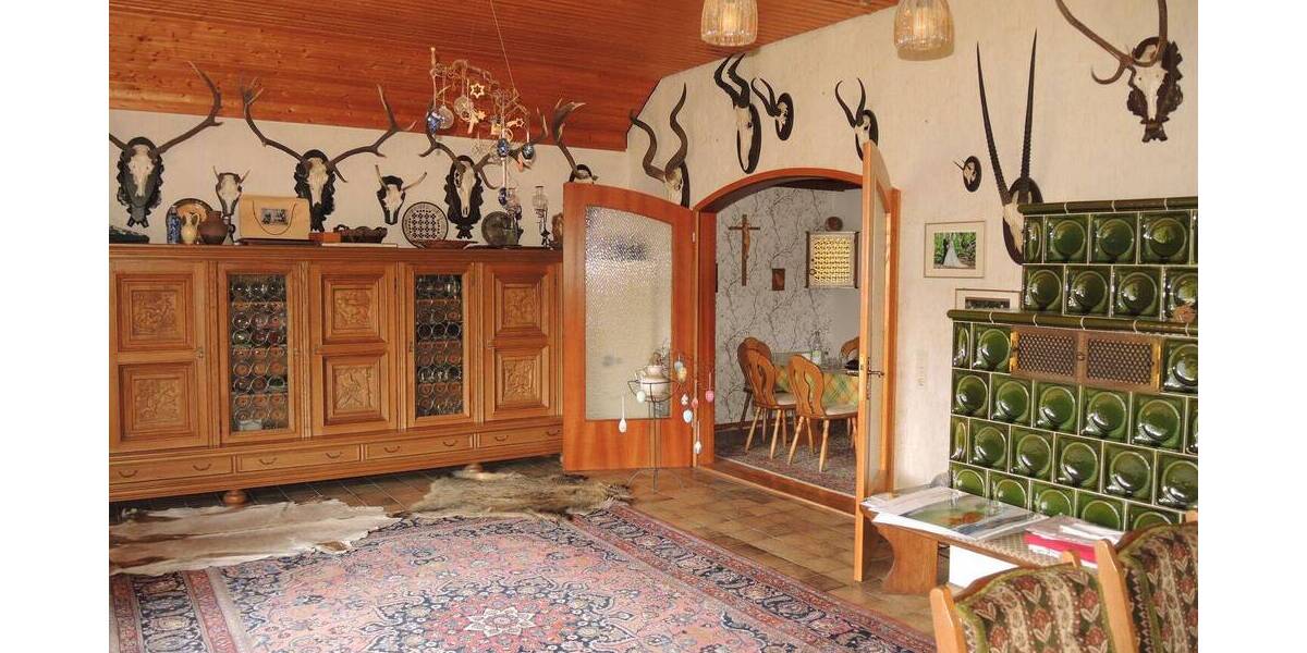 Einfamilienhaus Bad Brückenau - 9 Zimmer, 201 m&sup2;, 295.000&euro; | Angebot:25696671