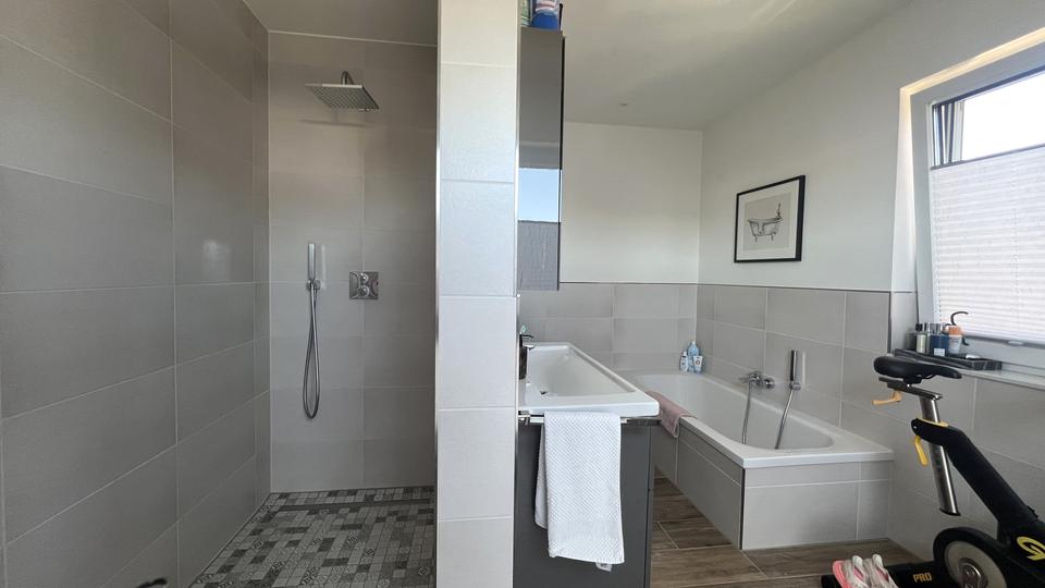 Einfamilienhaus Rhede (Ems) - 5 Zimmer, 140 m&sup2;, 1.800&euro; | Angebot:26492128