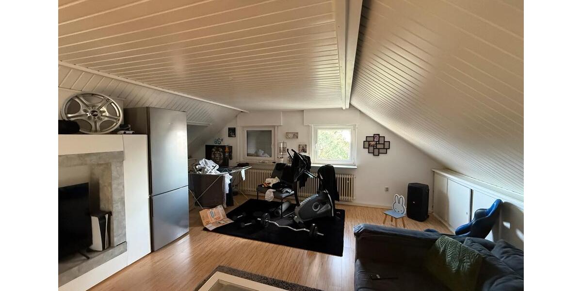 Dachgeschoßwohnung Lampertheim - 3.5 Zimmer, 60 m&sup2;, 600&euro; | Angebot:25724111