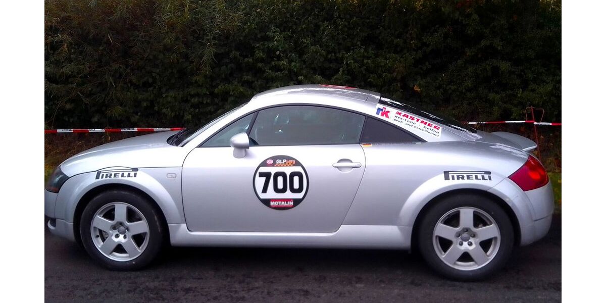 Audi TT 254.000 km 17.900 &euro; Hosenfeld 36154