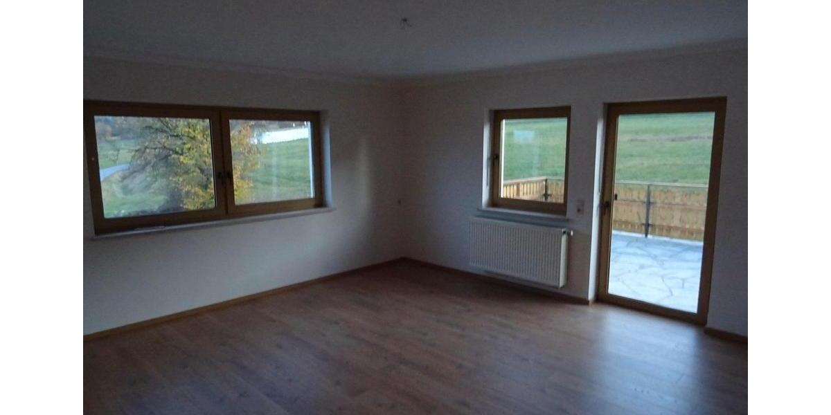 Etagenwohnung Schöfweg - 4 Zimmer, 130 m&sup2;, 900&euro; | Angebot:26063255