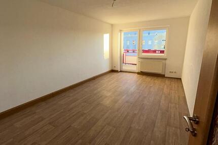 Wunderschöne 3-RW mit Einbauküche 3 zimmer