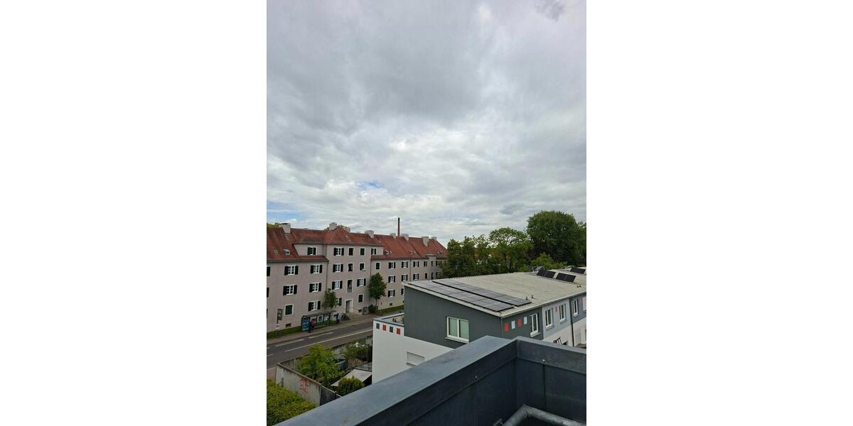 Dachgeschoßwohnung Augsburg Lechhausen - 3 Zimmer, 96 m&sup2;, 1.250&euro; | Angebot:26636175