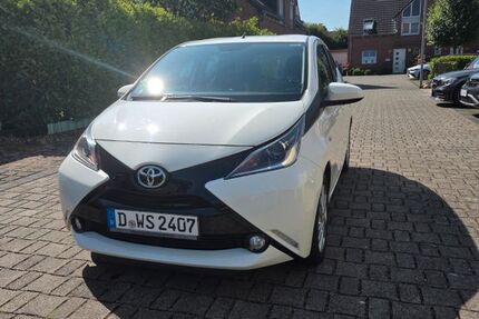 Toyota Aygo (X) 81.756 km 7.200 &euro; Meerbusch 40670